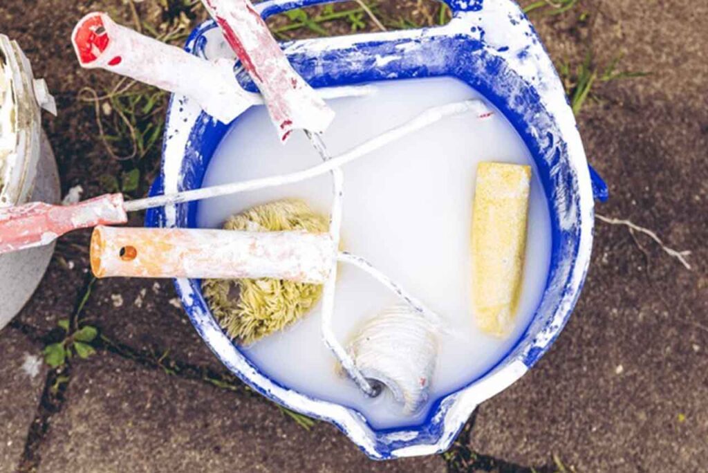 Cómo limpiar herramientas de pinturas